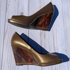 Donald J. Pliner Habiki Wedge Pump